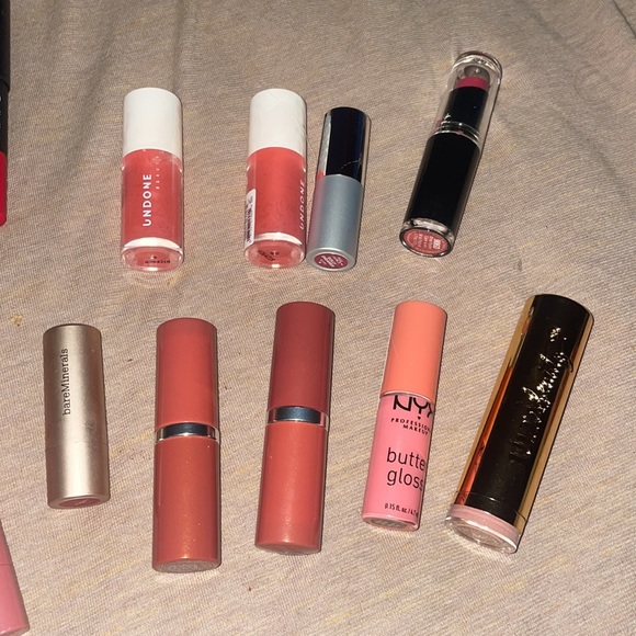 Lipstick / lip gloss bundle w/ bag (nars , Clinique ) - Picture 3 of 3